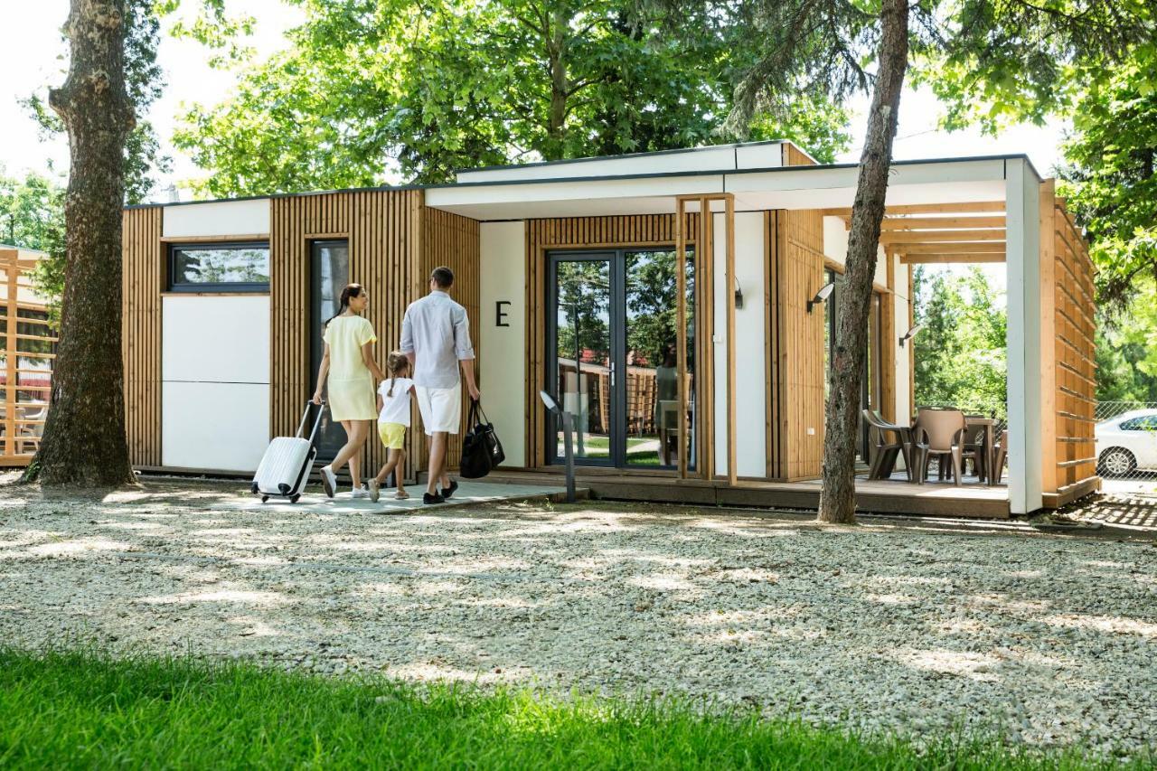 Barack Thermal & Natura Apartments Tiszakécske المظهر الخارجي الصورة