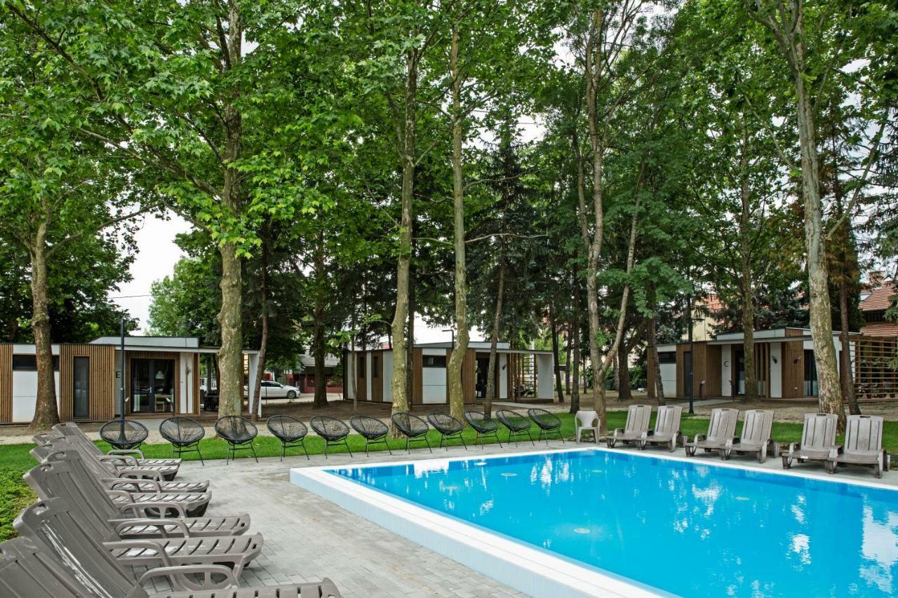 Barack Thermal & Natura Apartments Tiszakécske المظهر الخارجي الصورة